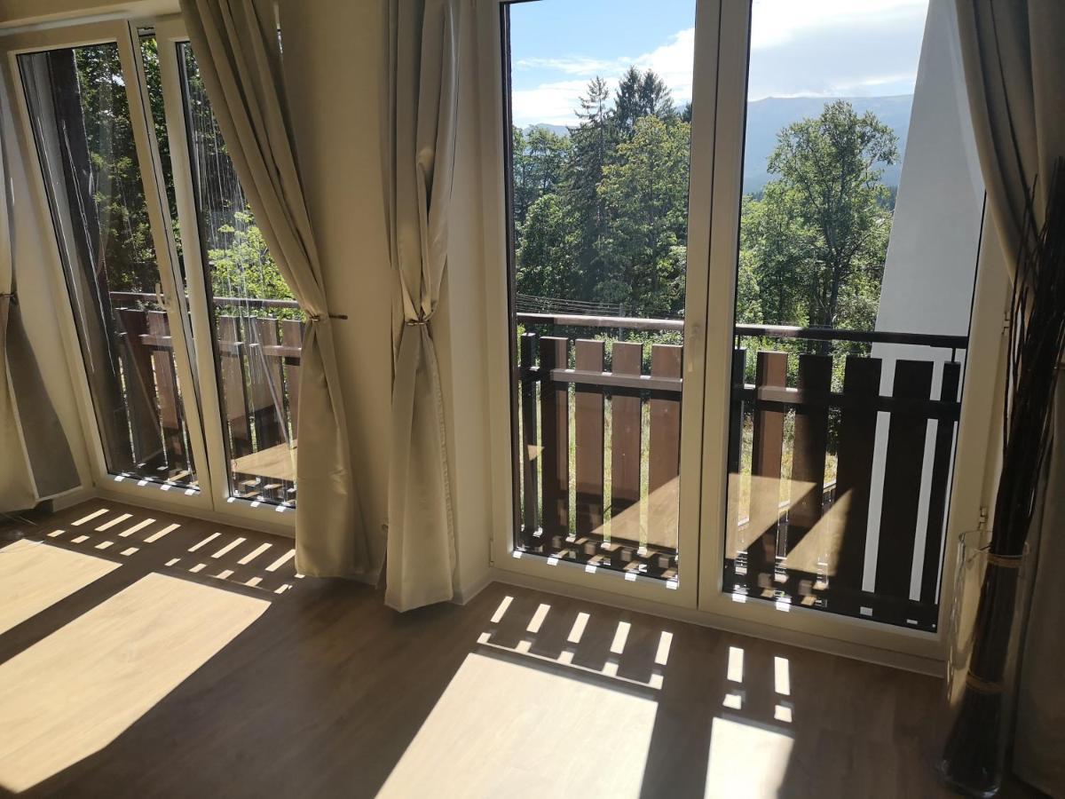 Wrzos Karkonoszy Apartment ชกลาร์สกา ปอเรมบา ภายนอก รูปภาพ