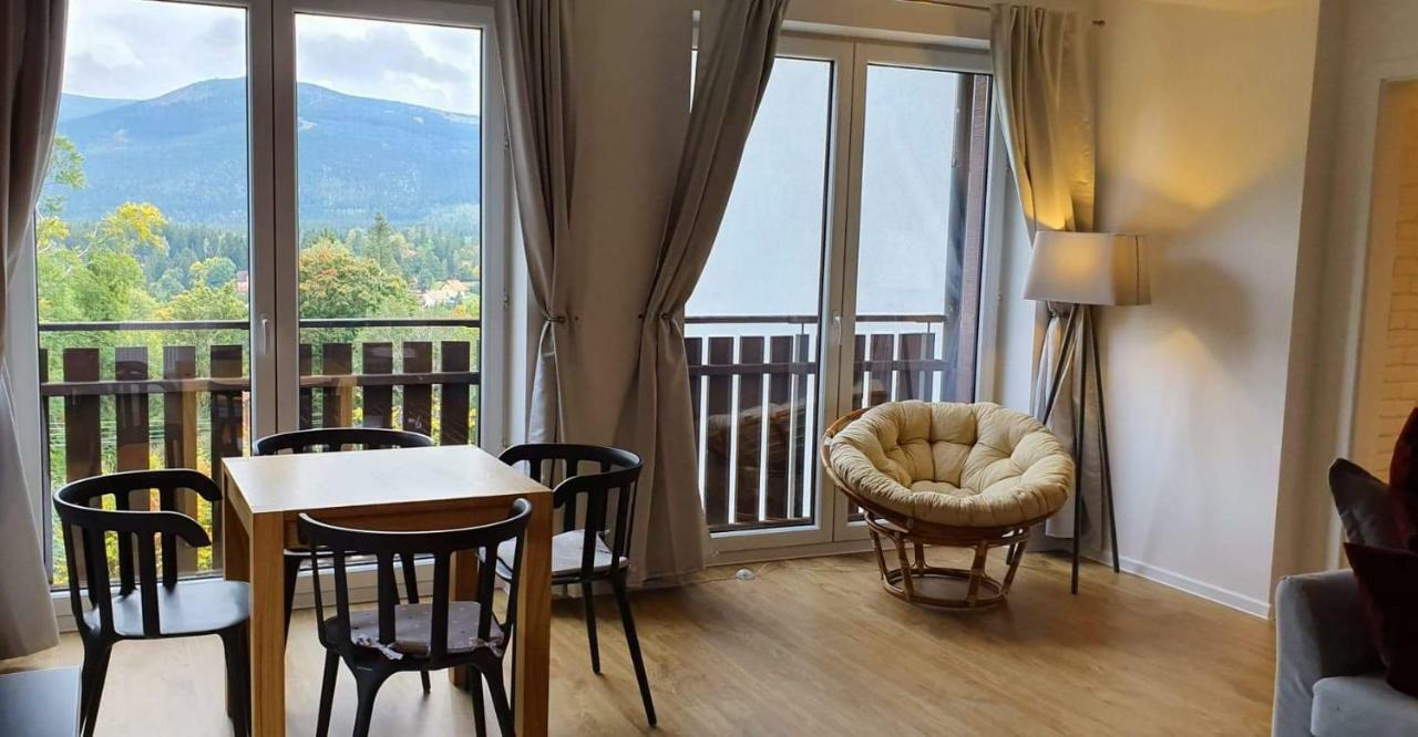 Wrzos Karkonoszy Apartment ชกลาร์สกา ปอเรมบา ภายนอก รูปภาพ