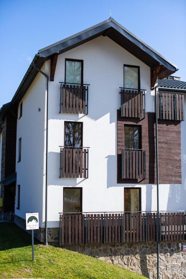 Wrzos Karkonoszy Apartment ชกลาร์สกา ปอเรมบา ภายนอก รูปภาพ